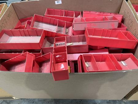 1 Palette mit Sortimentsboxen in Kunststoff ca. 40/9/18 1 Palette mit Sortimentsboxen in Kunststoff ca. 40/9/18