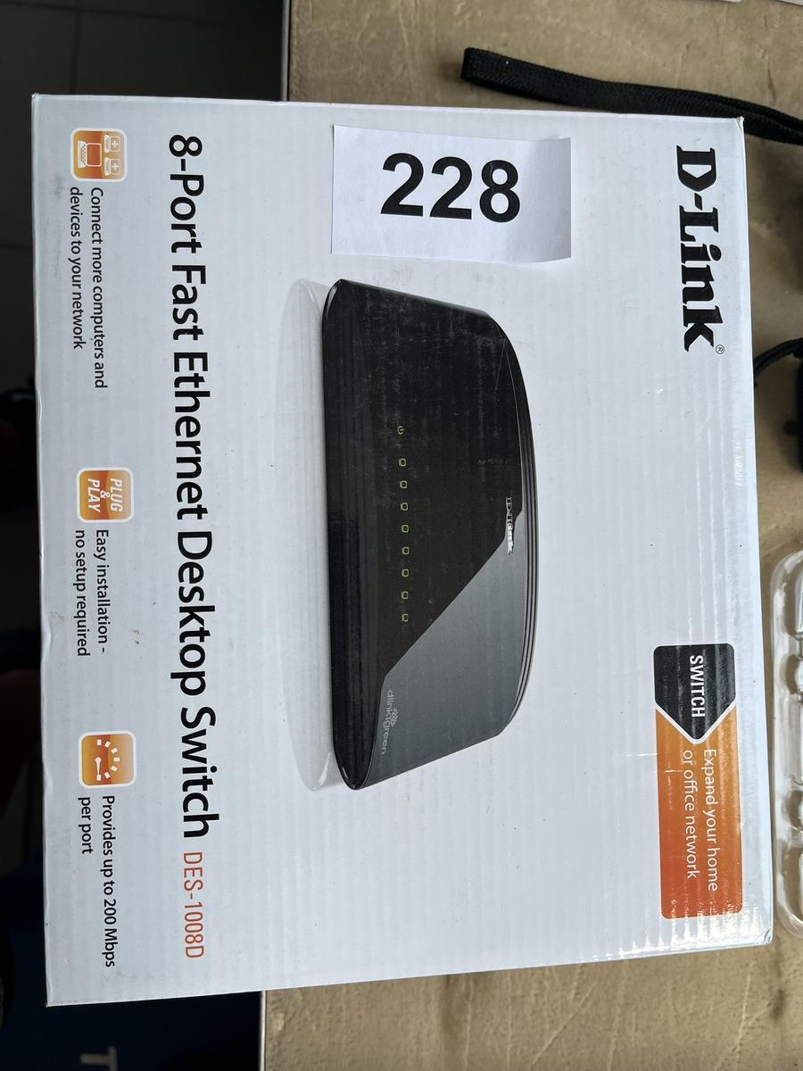 D- Link 8-Port Fast Dekstop Switsch DES1108D?d=2025-08-11 17:59:34
