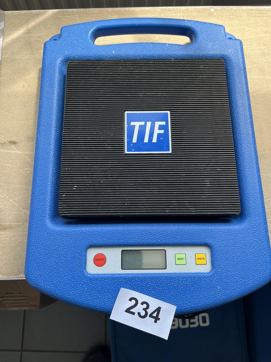 DIF 9030 Compact Refrigerant Scale?d=2025-08-11 20:28:51