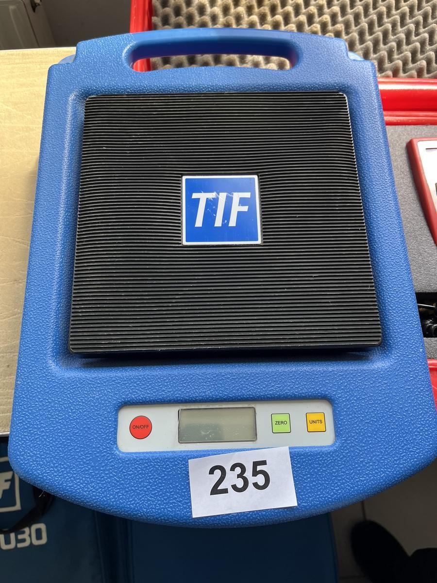 DIF 9030 Compact Refrigerant Scale?d=2025-08-11 20:27:18