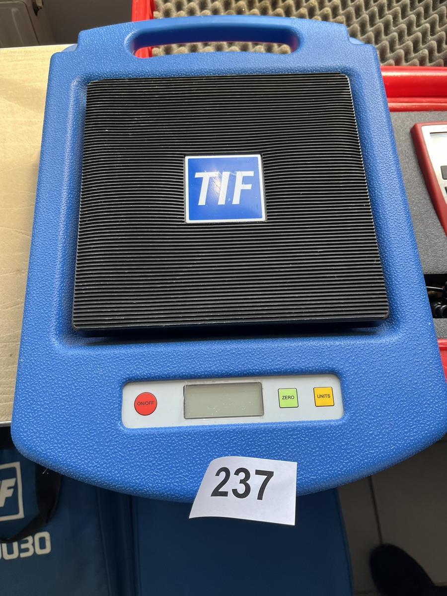 DIF 9030 Compact Refrigerant Scale?d=2025-08-11 20:27:18