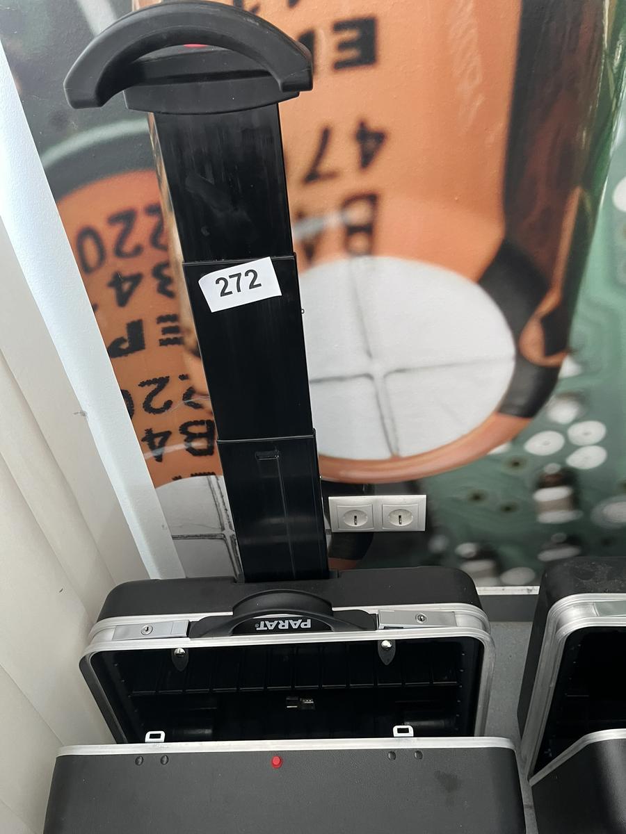 Werkzeugkoffer PARAT mit Rollen?d=2025-08-11 20:19:35