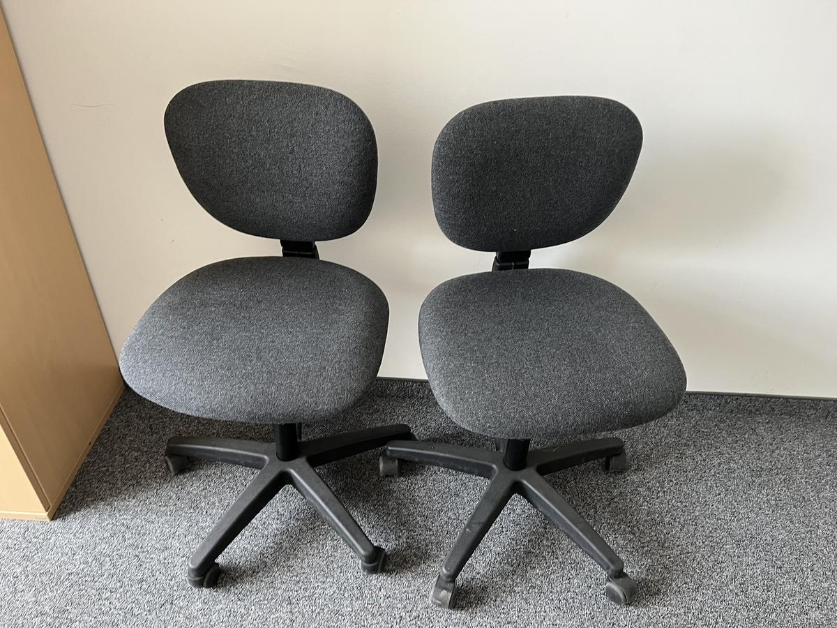 2 Stück Bürodrehstühle?d=2025-08-11 18:06:05