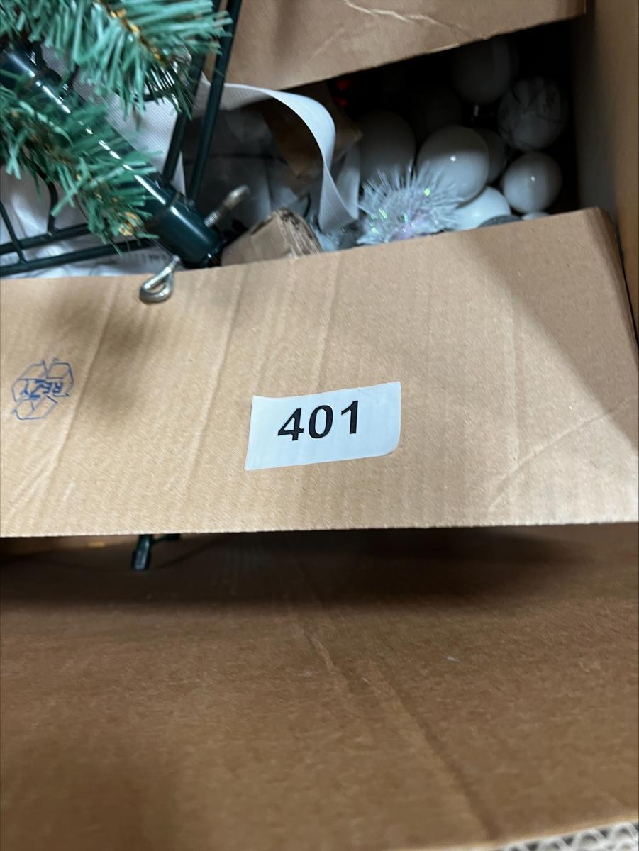 1 x Palette mit Christbaum und Zubehör?d=2025-08-11 18:06:04
