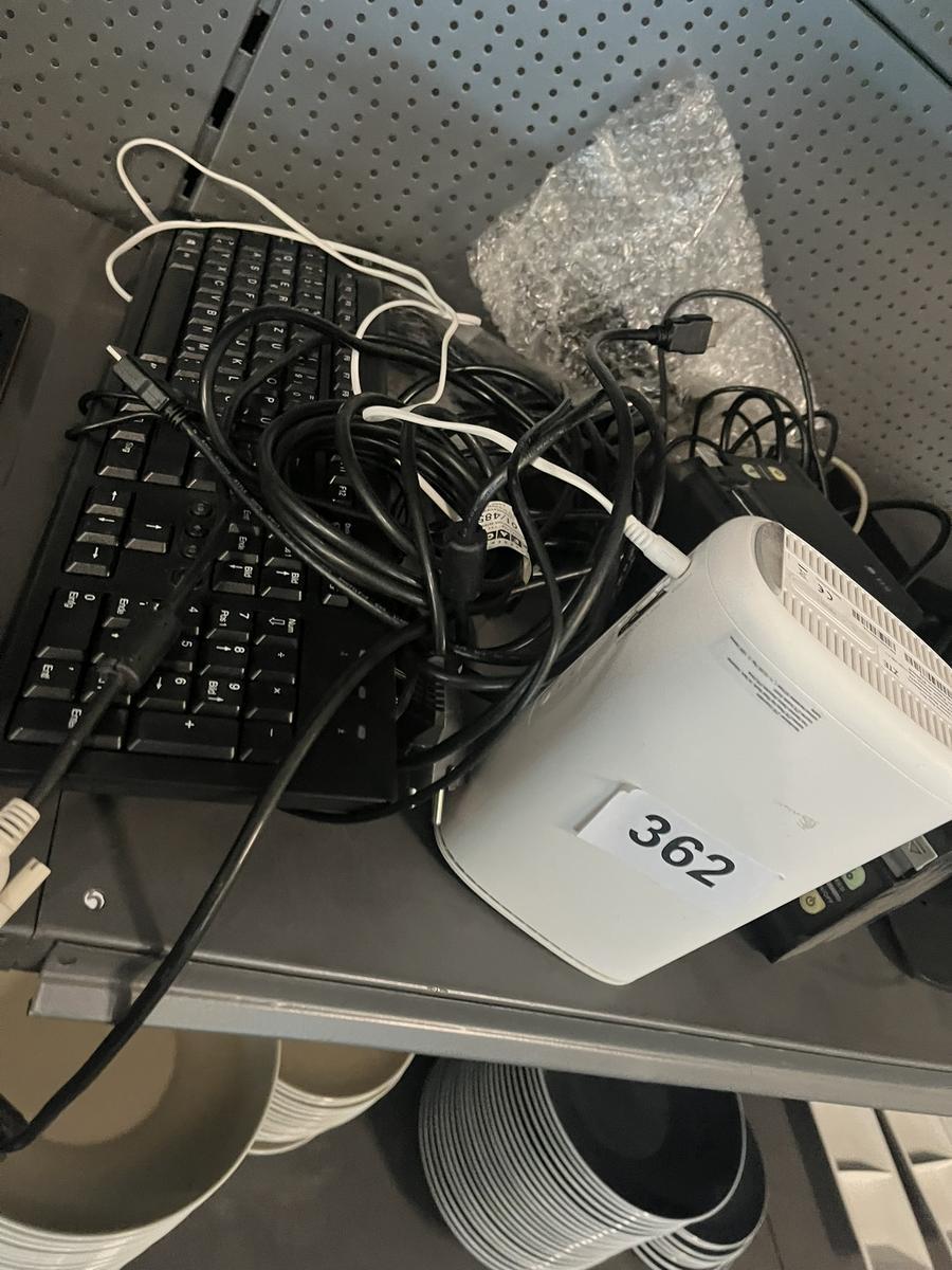 Modem ZTE Internet Flex Box + Tastatur, Kabel und Lautsprecher
