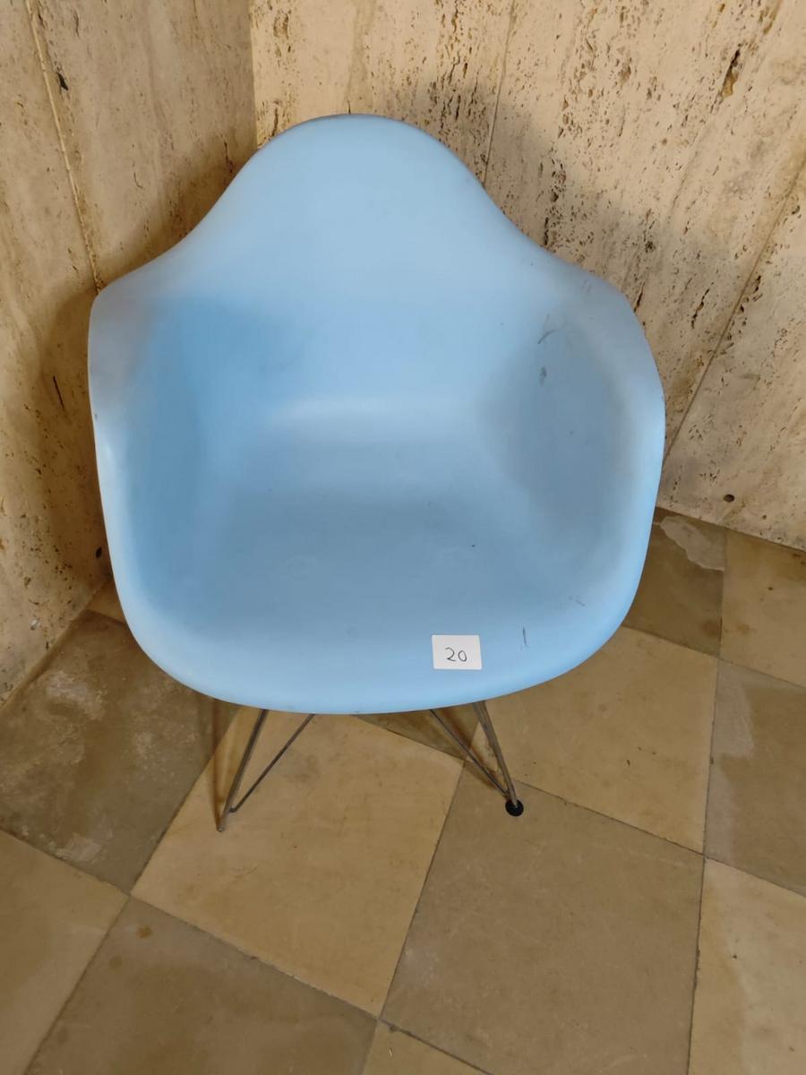 Schalenstuhl, hellblau, Eames Replica