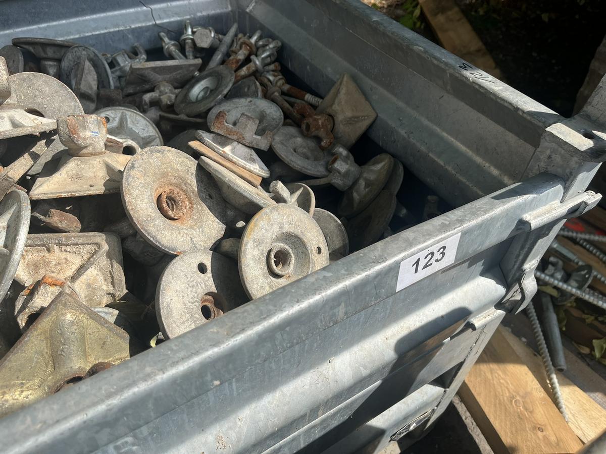 723 Stück = 1 Ringerbox mit Flügelmuttern