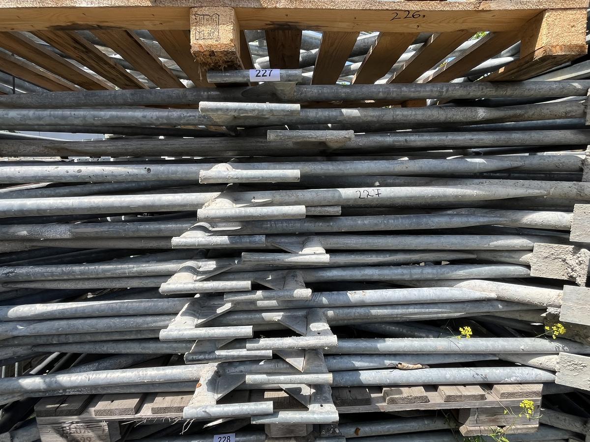 31 Stk. Schutzgerüstkonsolen verzinkt für Klappbühnen EKRO?d=2025-09-07 20:57:47