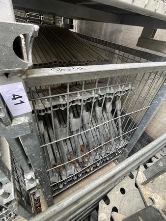 35 Stk. Ringer Dreibeine verzinkt inkl. Ringer Gitterbox
