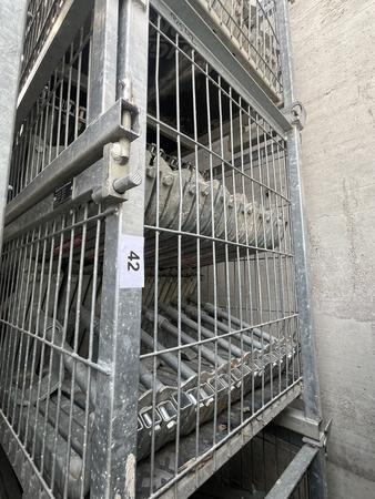 35 Stk. Ringer Dreibeine verzinkt inkl. Ringer Gitterbox