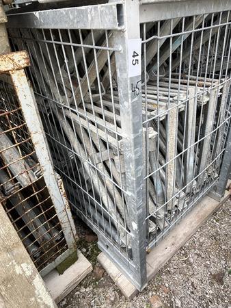 30 Stk. Doka Dreibeine  mit Stapelbox