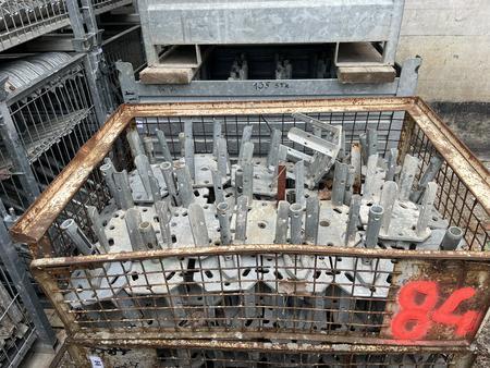 84 Stk.Doka Gabelkpfe verzinkt inkl. Box