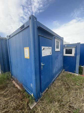 CONTAINEX SAN 10 Toilett-, Duschcontainer 3000/2430/2600 mm 1 Dusche mit Boiler, 1 WC Kabine, 1 Urinalbecken, Trennwand, E-Installation winterfest