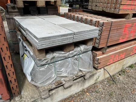 ca.80 Stck Gehwegplatten in Beton 40/40/4 cm