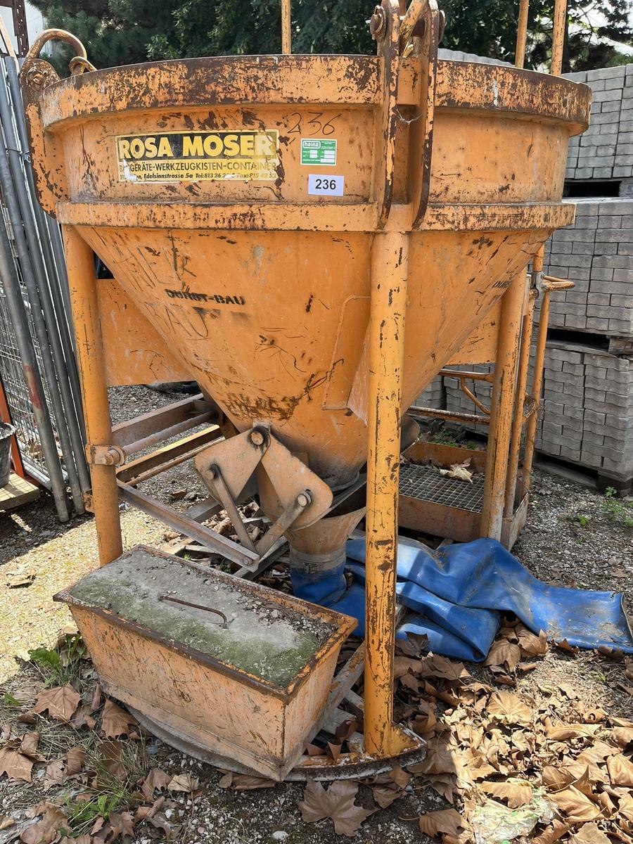 Rosa Moser Betonkrankübel - 1000 Liter - senkrechter Auslauf