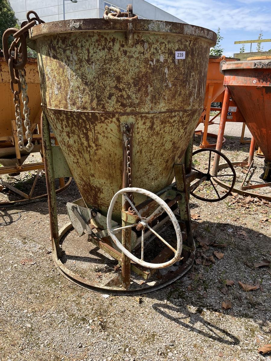 Betonkrankübel ca. 1000 Liter + Handrad