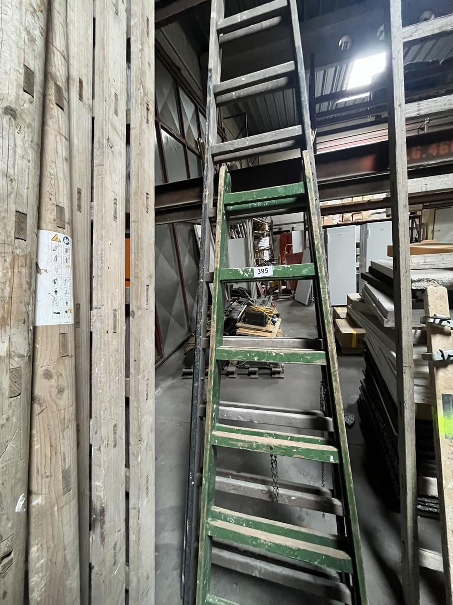 2 Stück Holzstehleitern 6/10 stufig