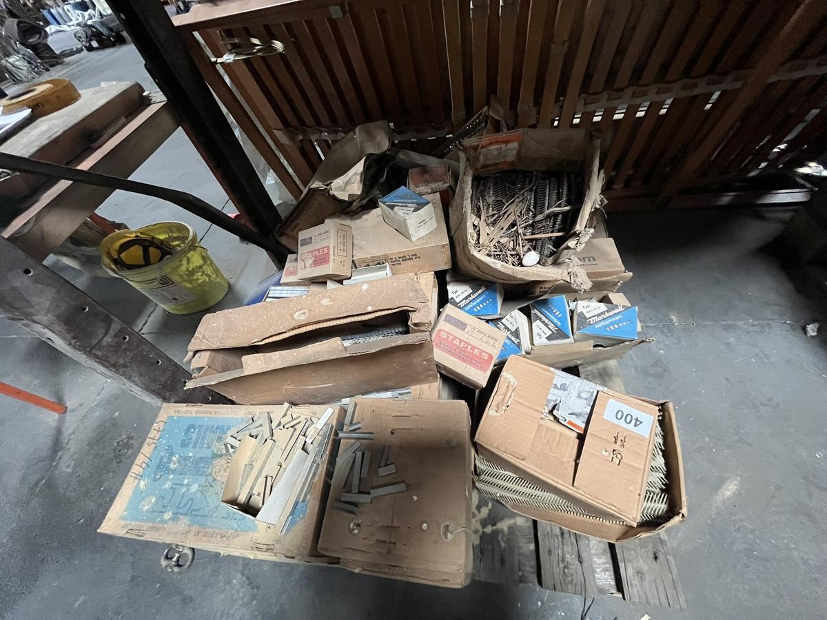 1 Palette mit SENCO Klammern gemischt