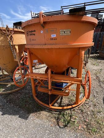 Rosa Moser Betonkrankbel FE1500 Liter mit Handrad/senkrechter Auslauf