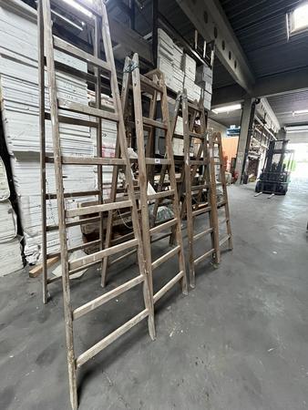 4 Stck Holzstehleitern 8/6 stufig