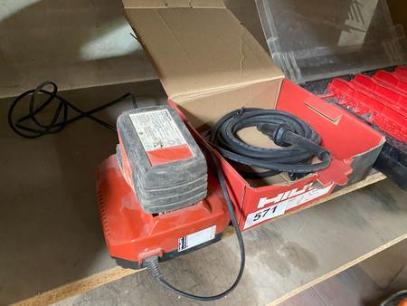 HILTI Ladegert und Zubehr