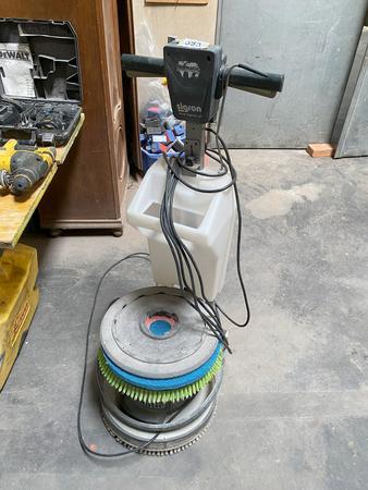 Bodenreinigungsautomat SICRON-NUMATIC