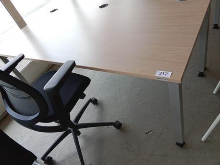 OKA Schreibtisch, ca. 180x80cm, höhenverstellbar OKA Schreibtisch, ca. 180x80cm, höhenverstellbar
