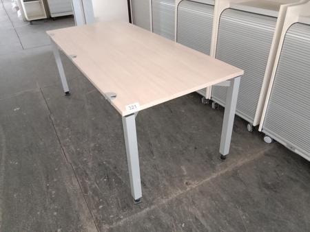 OKA Schreibtisch, ca. 180x80cm, höhenverstellbar OKA Schreibtisch, ca. 180x80cm, höhenverstellbar