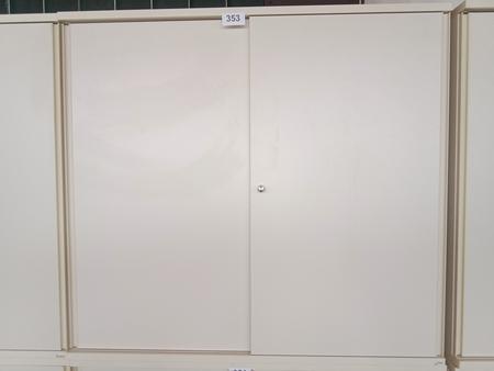 Bene Aktenschrank, ca. 120x45x113cm, 3 Ordner hoch Bene Aktenschrank, ca. 120x45x113cm, 3 Ordner hoch