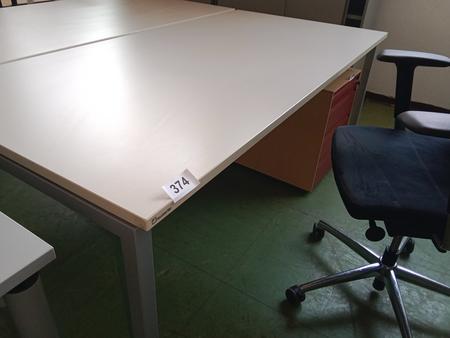 Neudörfler Schreibtisch, ca. 180x90cm, Gestell grau, Platte creme Neudörfler Schreibtisch, ca. 180x90cm, Gestell grau, Platte creme