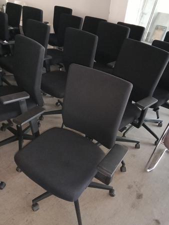 Viasit Bürodrehstuhl mit Polsterbezug, Armlehnen, Sitzneigung verstellbar Viasit Bürodrehstuhl mit Polsterbezug, Armlehnen, Sitzneigung verstellbar