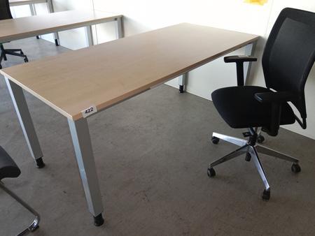 Schreibtisch, Ahorn, ca. 180x80cm, höhenverstellbar Schreibtisch, Ahorn, ca. 180x80cm, höhenverstellbar