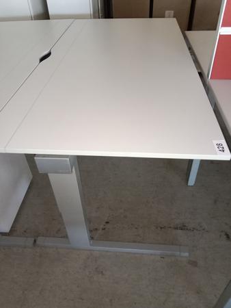 Techo Schreibtisch mit Kurbel, höhenverstellbar, 160x80cm, in grau Techo Schreibtisch mit Kurbel, höhenverstellbar, 160x80cm, in grau