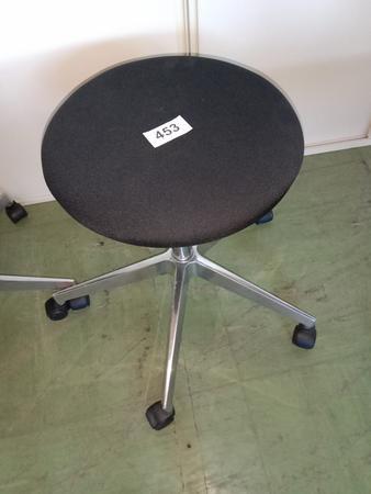 Hocker mit Stoffbezug Hocker mit Stoffbezug