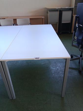 Schreibtisch, weiß, Gestell grau, ca. 180x80cm Schreibtisch, weiß, Gestell grau, ca. 180x80cm