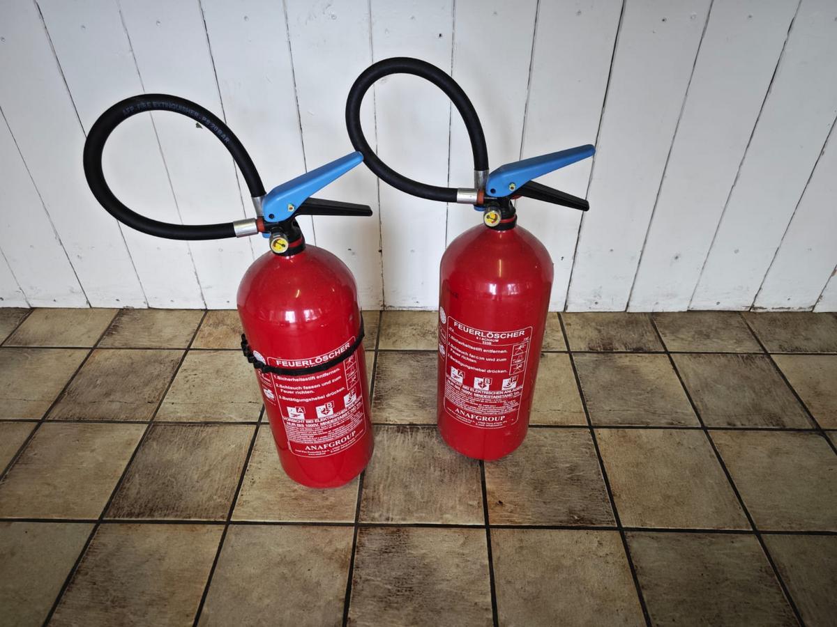 Feuerlöscher,  6Lt. Schaum, 2 Stk.