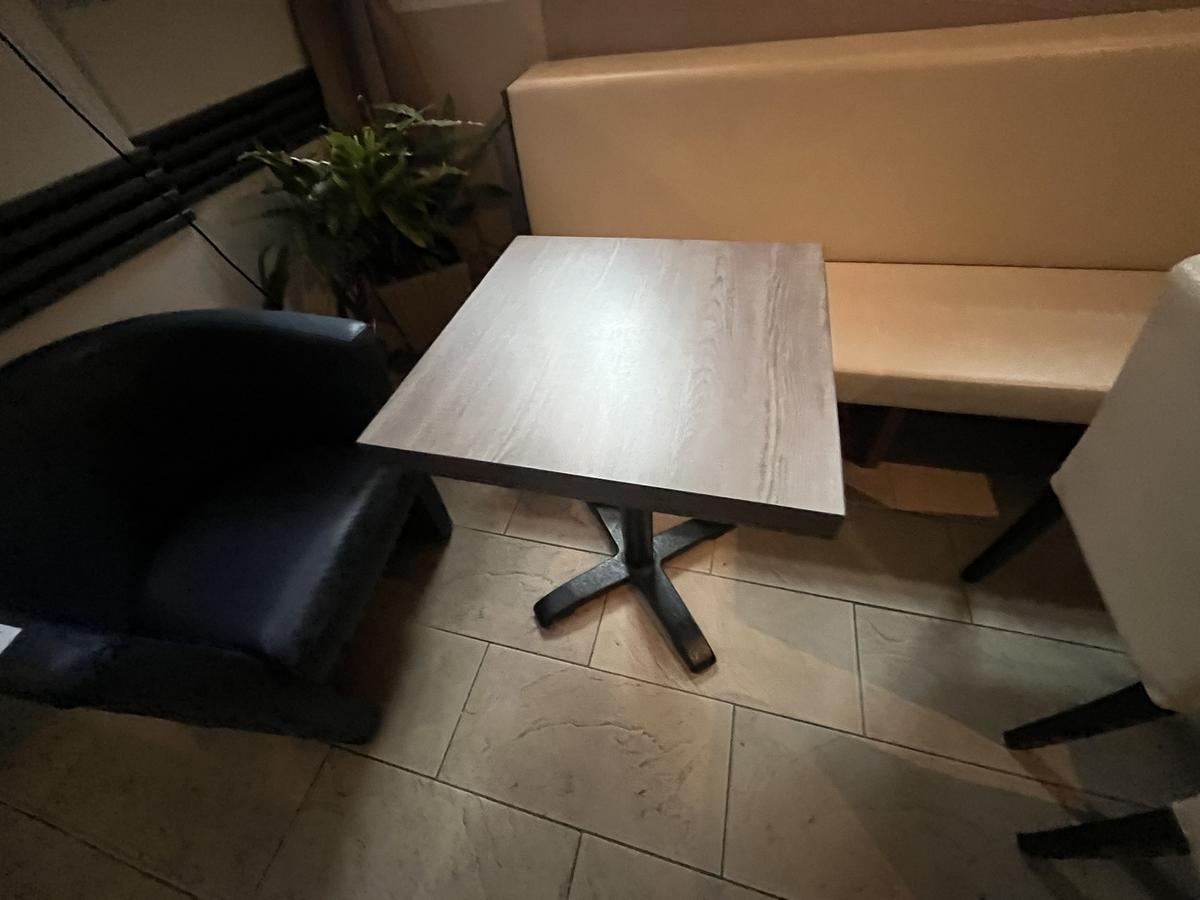 3 Stück Gastrotische 60/60 cm?d=2025-09-14 00:01:11