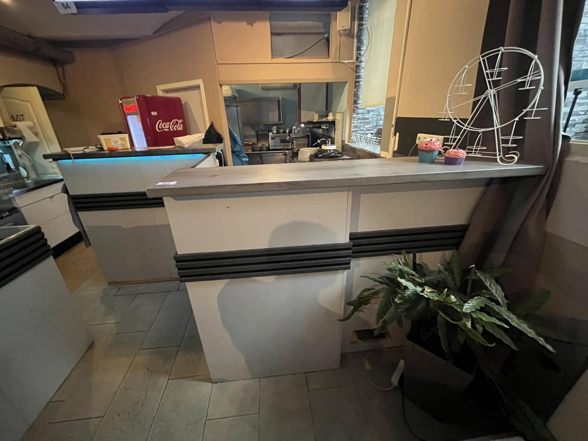 Pultverbau ca.139/146/165 cm Bereich Pizza SB Abholung
