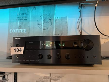 ONKYO TX 8250 Soundanlage mit 4 Boxen ONKYO TX 8250 Soundanlage mit 4 Boxen