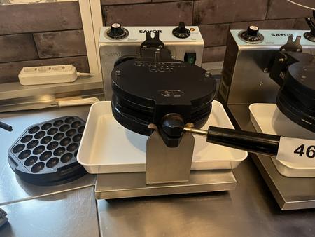 SAVOK Waffeleisen mit 2 extra Einsätzen 45/30/26 cm SAVOK Waffeleisen mit 2 extra Einsätzen 45/30/26 cm