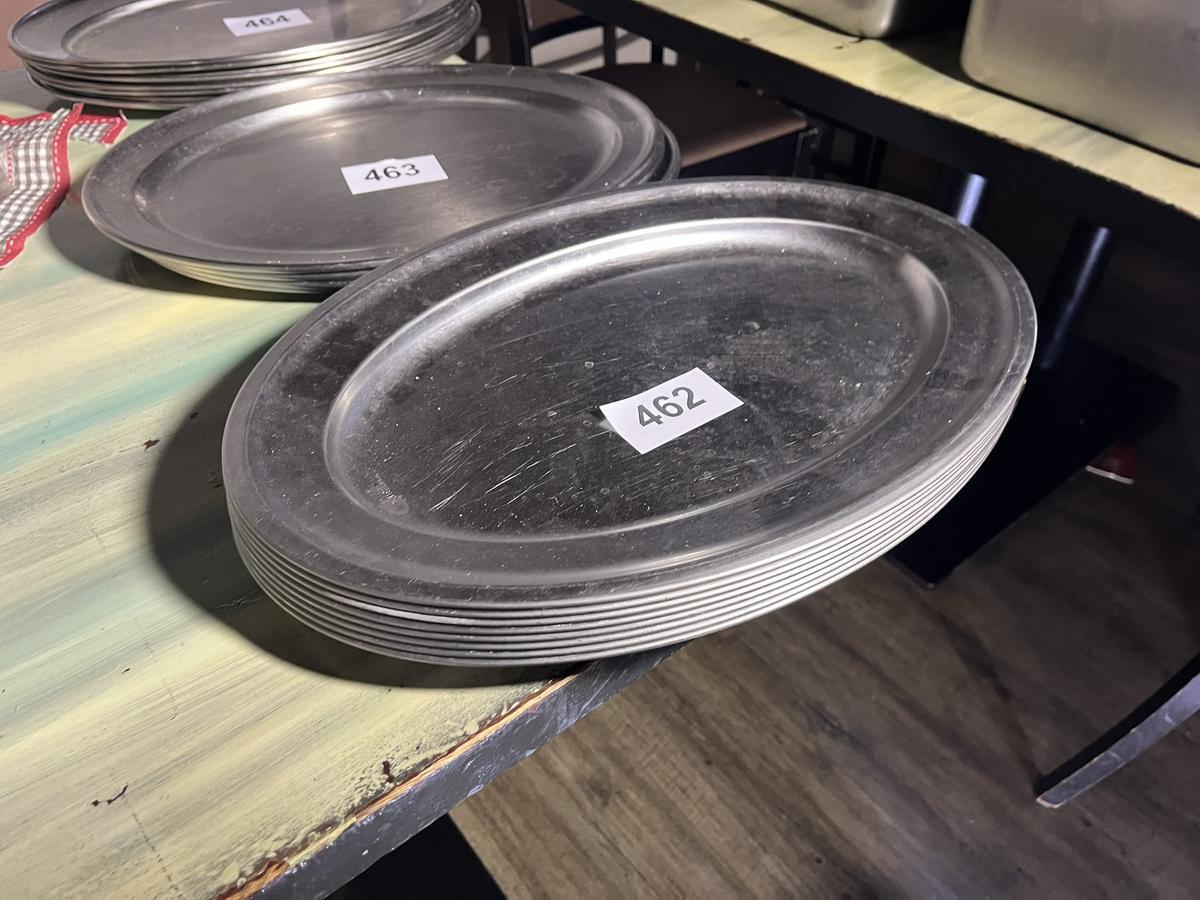 8 Stk. Servierplatten 47/31 cm