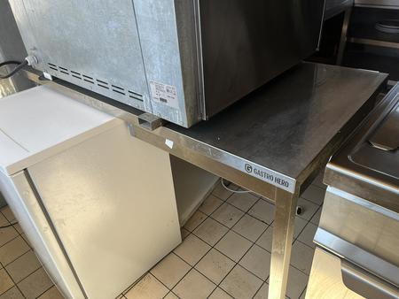 Edelstahl Arbeitstisch ca. 140/70 cm