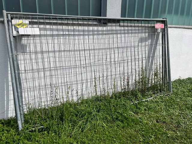 5 Stück Bauzaunelemente verzinkt 350/200 cm ohne Steine