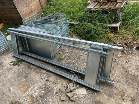 KAISER Fachbodenregalanlage mit 4 Laufmeter inkl.Schüttenkörben ca. 200 cm hoch (14xGitterkorb,5 Stk.Steher,8 Fachböden) KAISER Fachbodenregalanlage mit 4 Laufmeter inkl.Schüttenkörben ca. 200 cm hoch (14xGitterkorb,5 Stk.Steher,8 Fachböden)