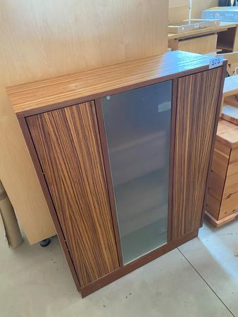Schrank 84 x 32 x 110 cm