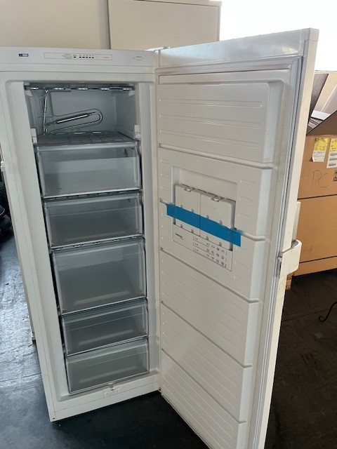 Constructa Tiefkühlschrank?d=2025-09-16 22:22:26