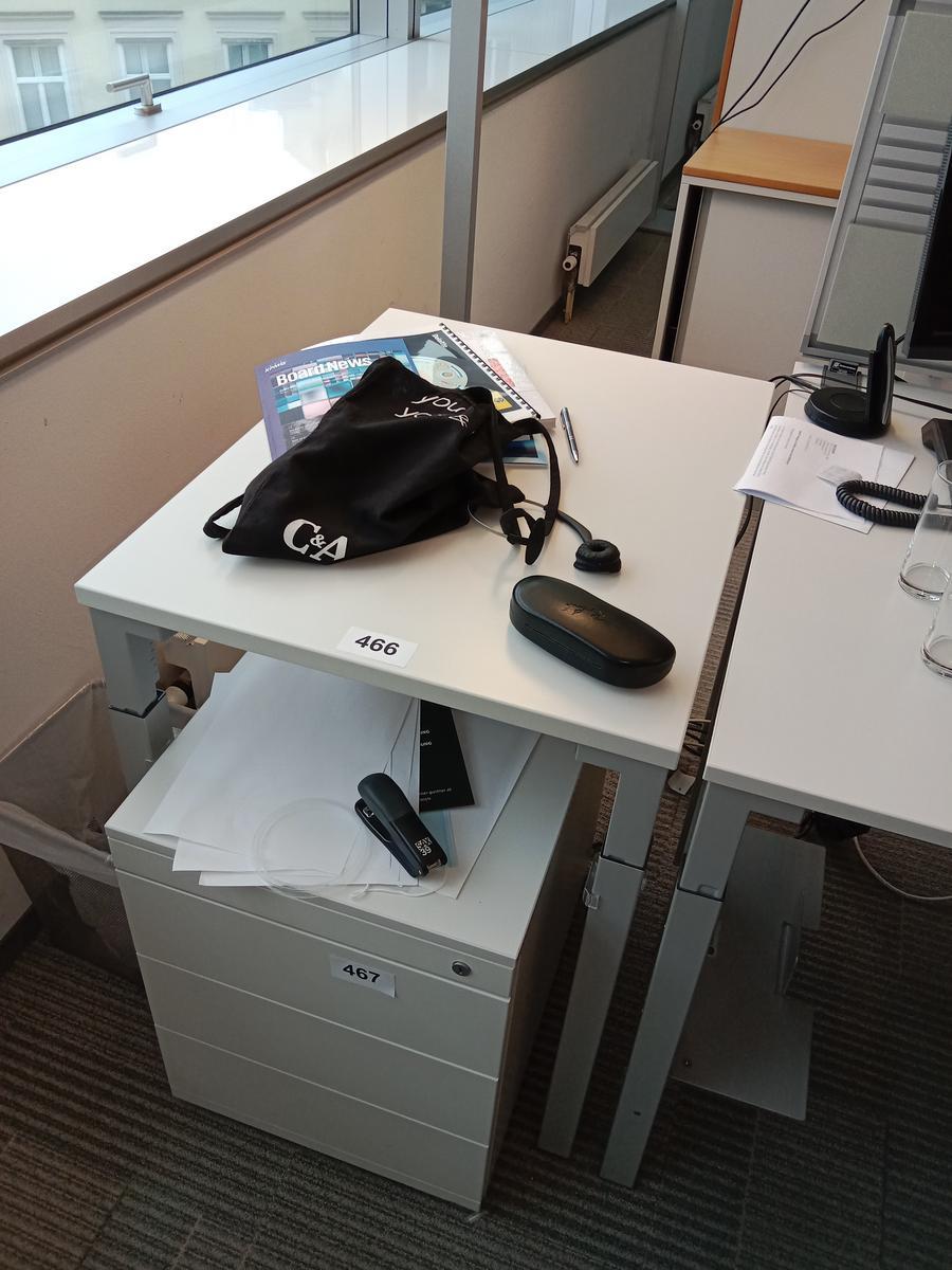 Beistelltisch von Steelcase?d=2025-10-11 20:42:40