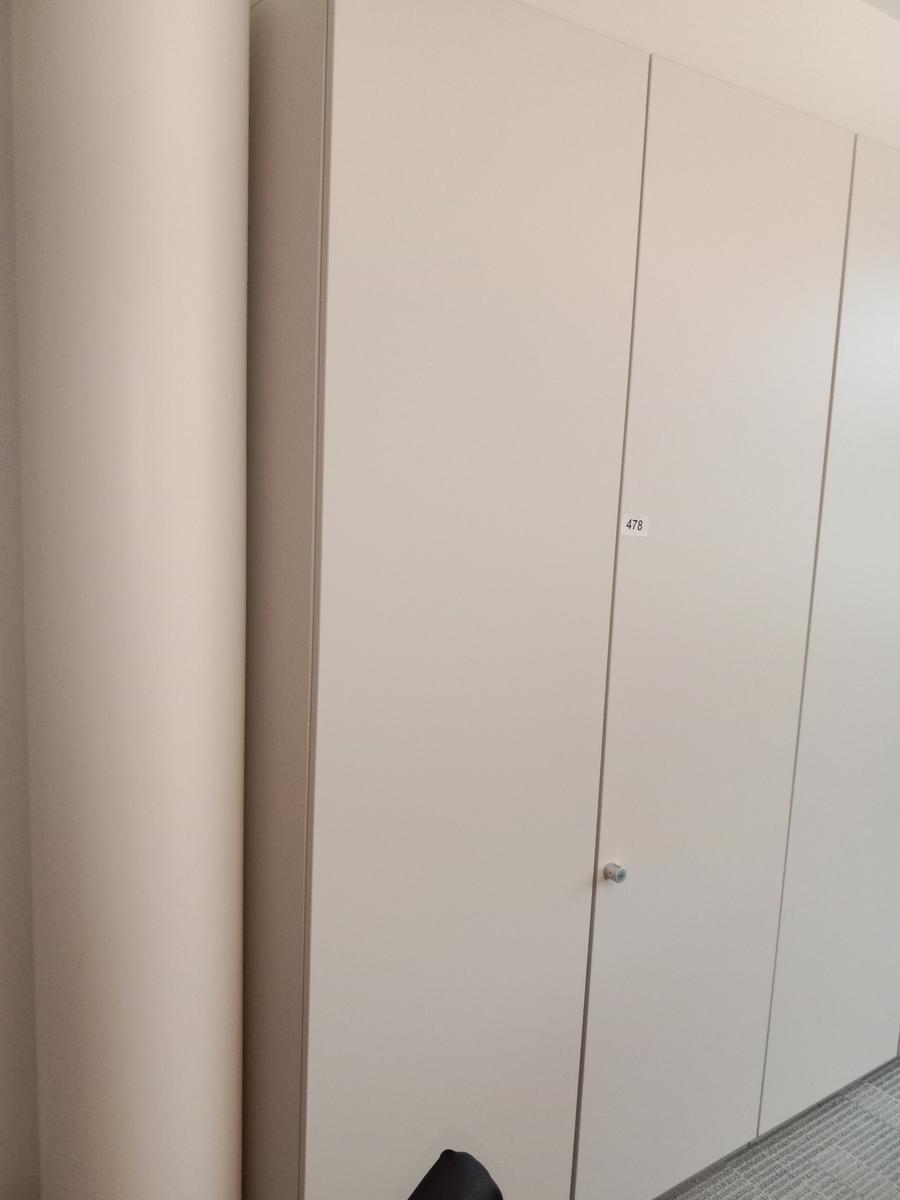 Aktenschrank, Steelcase, 6 Ordner hoch, weiß, ca. 120x45x230cm?d=2025-10-11 20:41:28