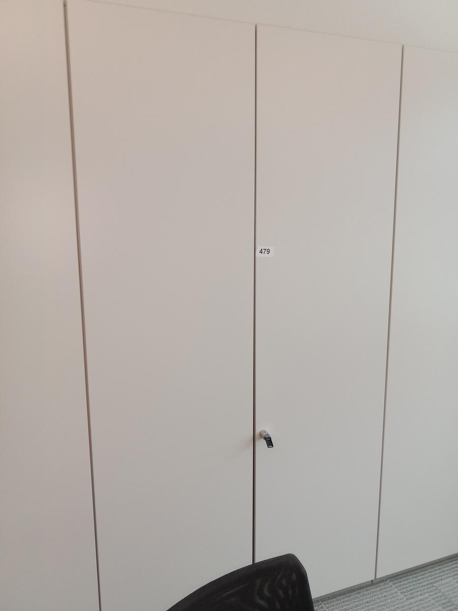 Aktenschrank, Steelcase, 6 Ordner hoch, weiß, ca. 120x45x230cm?d=2025-10-11 20:42:43