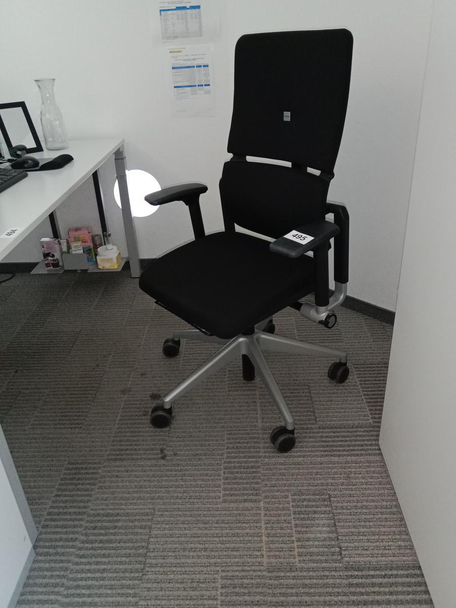 Steelcase Bürodrehstuhl, Stoffbezug, schwarz?d=2025-10-11 20:39:44